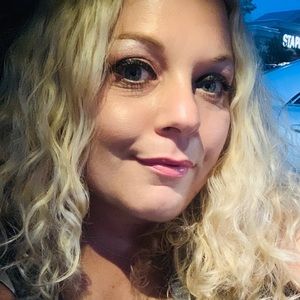 Meet your Posher, Szilvia